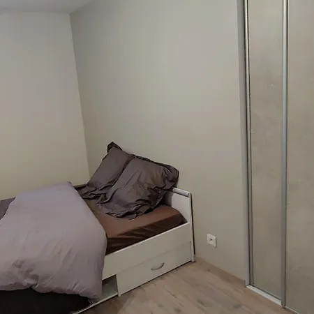 Apartamento T5 Meuble 110 M2 Neuf Proche Centre