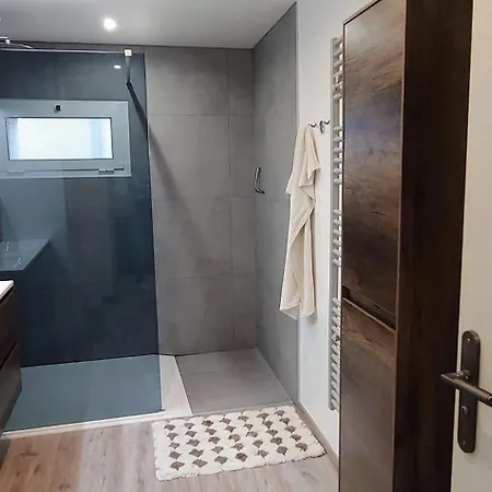 T5 Meuble 110 M2 Neuf Proche Centre Appartement *