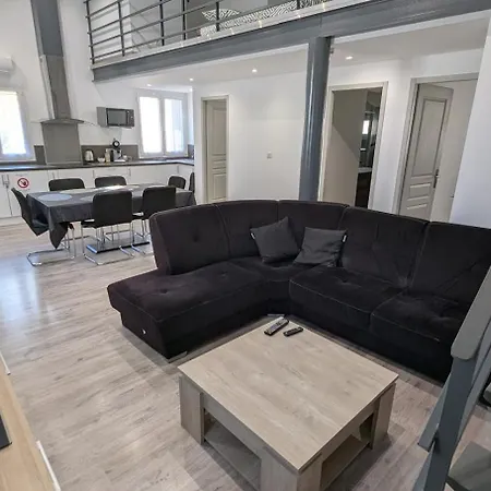 Lägenhet T5 Meuble 110 M2 Neuf Proche Centre