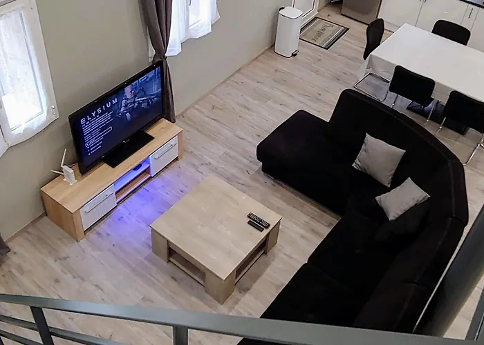 T5 Meuble 110 M2 Neuf Proche Centre Appartement