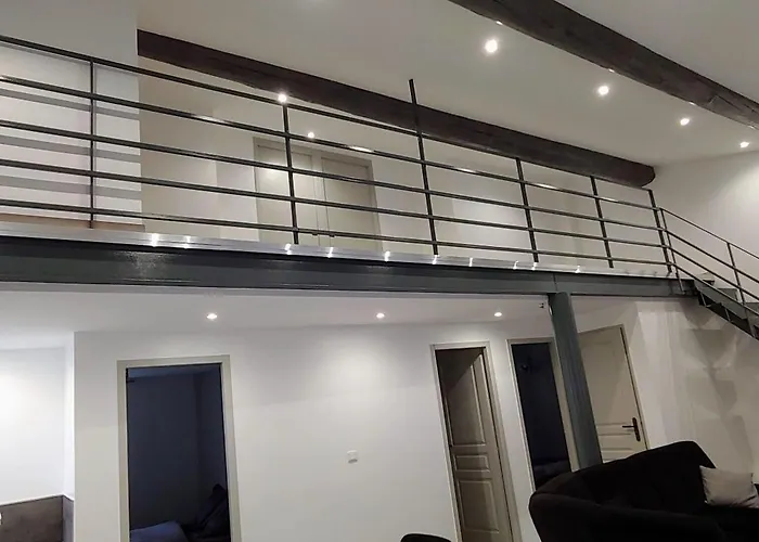 Appartement T5 Meuble 110 M2 Neuf Proche Centre Nîmes