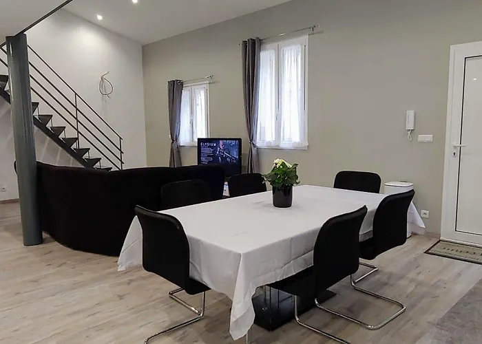 T5 Meuble 110 M2 Neuf Proche Centre Apartamento