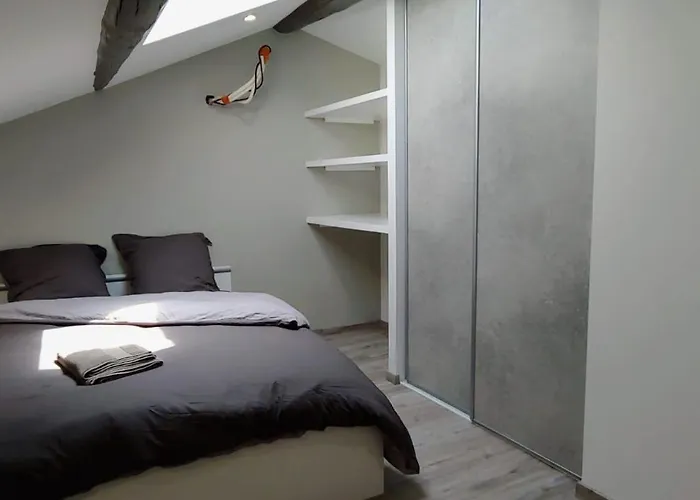 T5 Meuble 110 M2 Neuf Proche Centre Apartamento