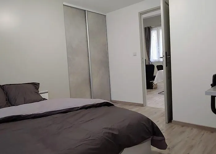 T5 Meuble 110 M2 Neuf Proche Centre Apartamento