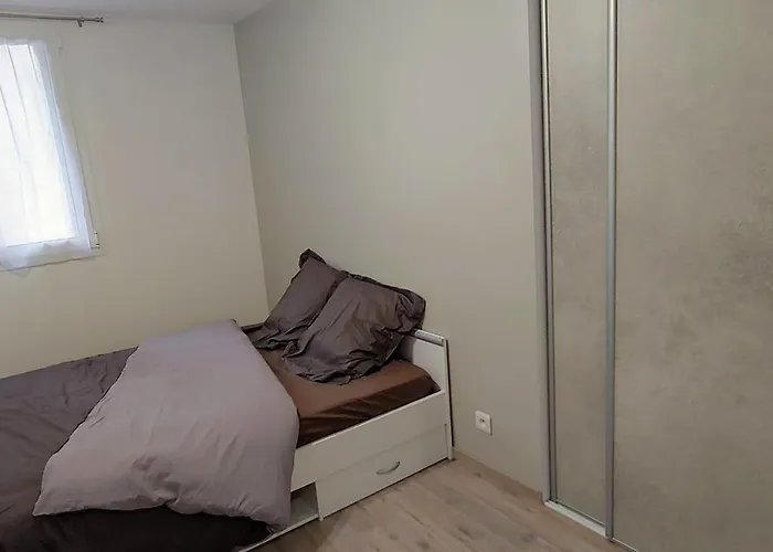 Apartamento T5 Meuble 110 M2 Neuf Proche Centre